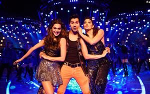 Taapsee Pannu, Varun Dhawan and Jacqueline Fernandez in Judwaa 2